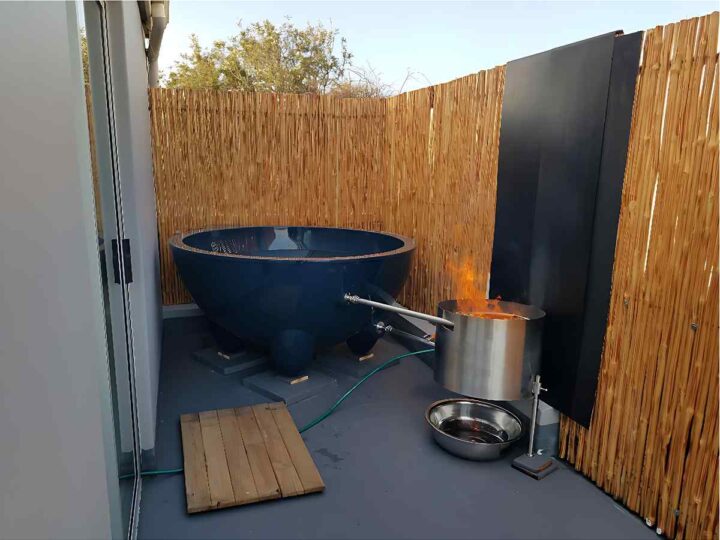 Traditional Hot Tubs vs. Tickle Tubs