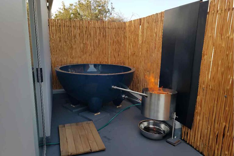 Traditional Hot Tubs vs. Tickle Tubs